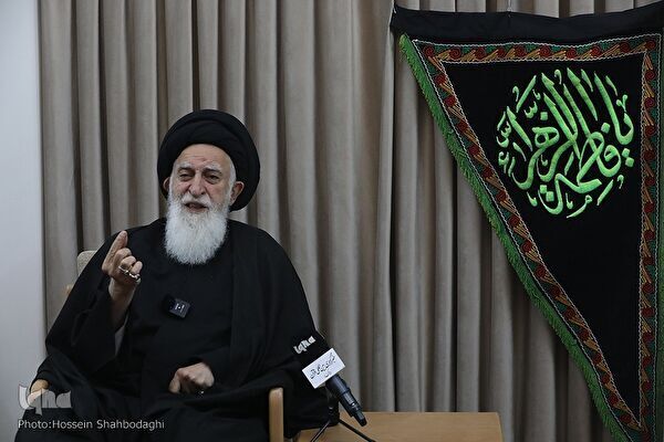 برخی میراث روایی شیعه را تخریب می‌کنند