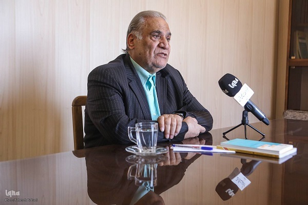 گفتمان خانواده گفتمانی تحولی، تکاملی و آرامش‌آفرین باشد