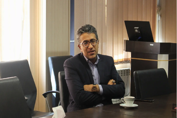 غلامرضا محمدی فارسانی دانشیار گروه تغذیه بالینی دانشگاه علوم پزشکی تهران