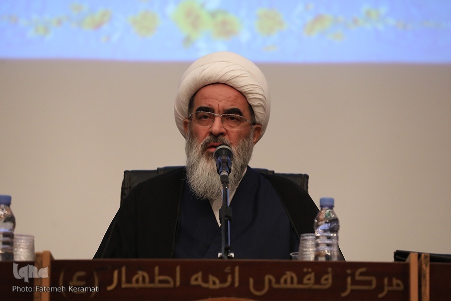 علامه حسن‌زاده عاشق قرآن و روایات بود