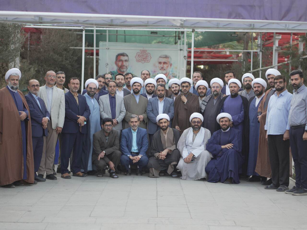 تأکید بر تدبّر و مردمی‌سازی فعالیت‌‌های قرآنی