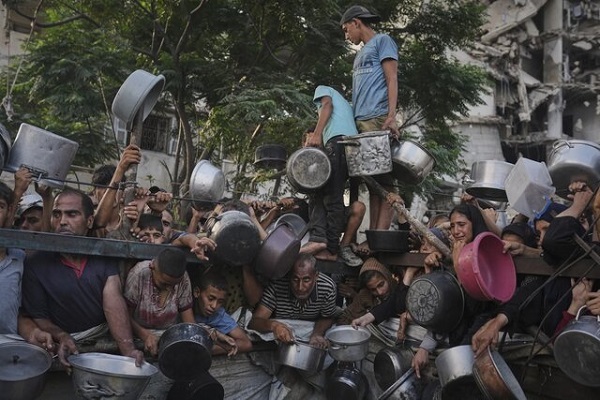 از همراهی کشتی جنگی اسپانیا با کاروان «صمود» تا تأکید گوترش بر حمایت از آنروا