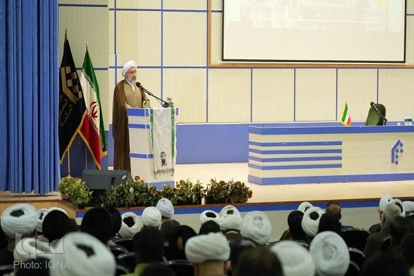 نگاه مادی، مروج بی اخلاقی، بی عدالتی و ظلم در جهان است