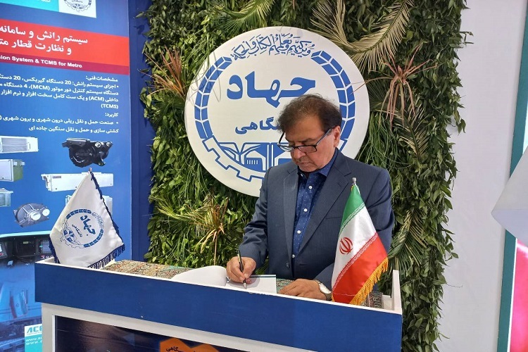 محمدحسین ایمانی‌خوشخو، رئیس دانشگاه علم و فرهنگ