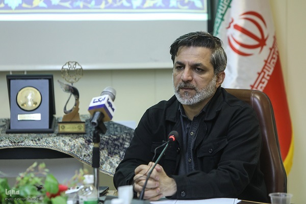 ارسالی//// کتاب و مطالعه شامن ارتقای شایستگی‌های دانشجوی برتر است