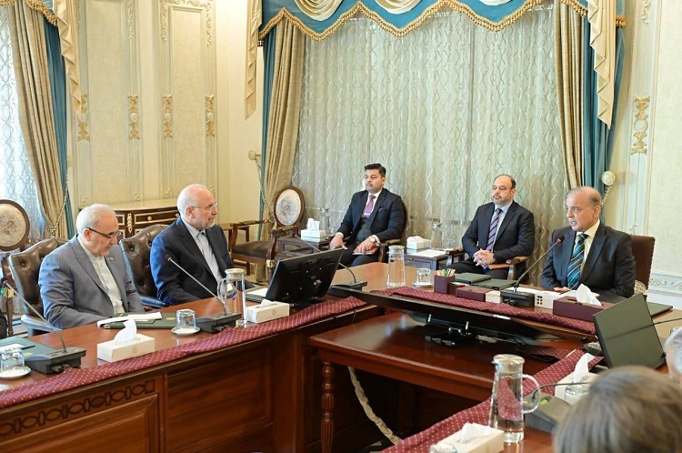 قالیباف در دیدار با نخست وزیر پاکستان