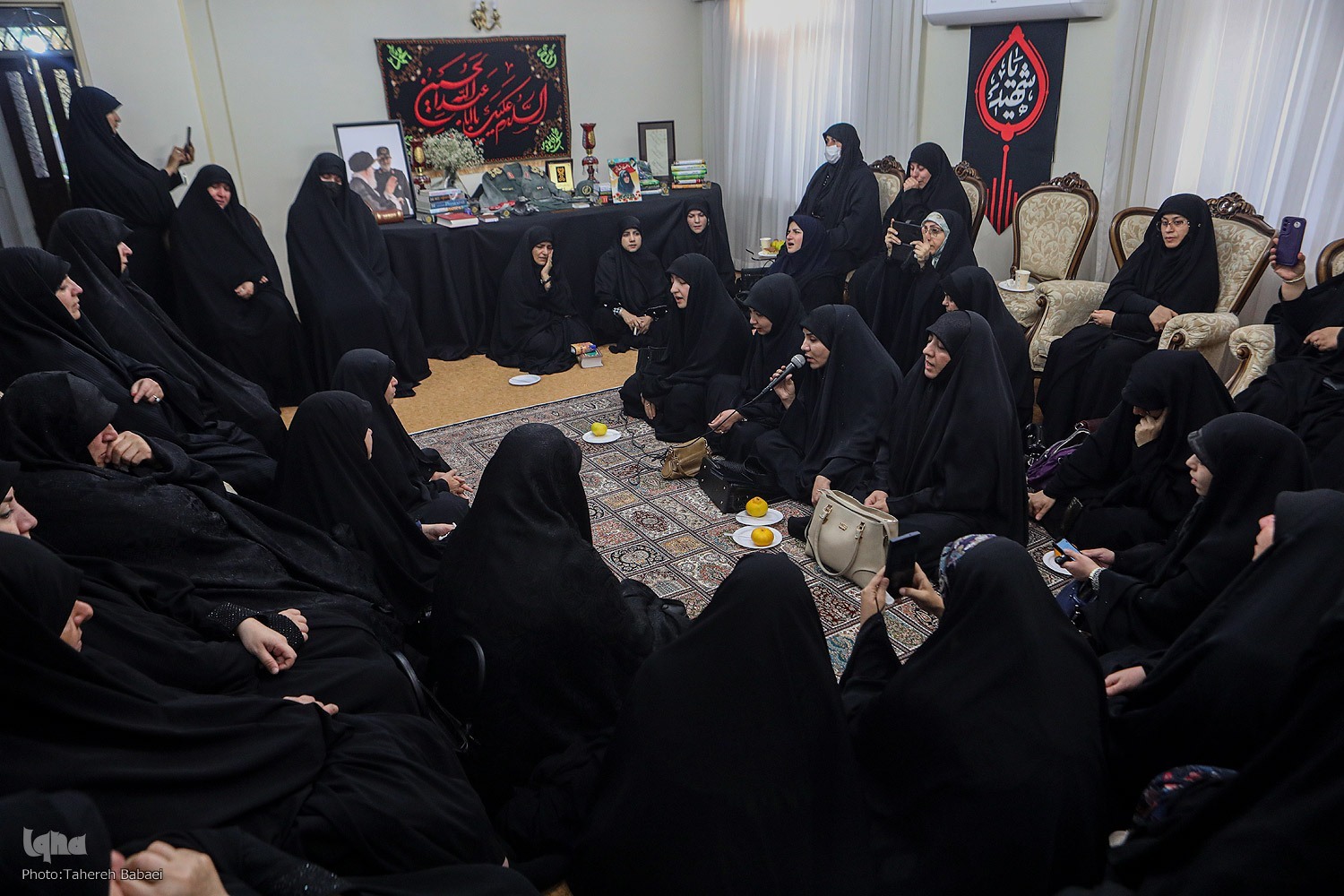 محفل قرآنی بانوان حافظ و قاری در گرامیداشت شهدای جنگ دوازده‌روزه