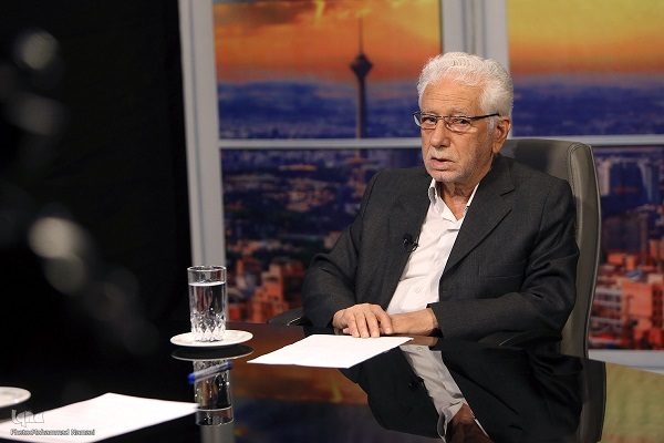 تفکر فلسفی؛ از دانایی عمومی تا خودآگاهی انسانی تفکر فلسفی؛ از دانایی عمومی تا خودآگاهی انسانی