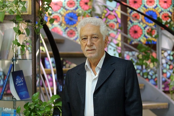 تفکر فلسفی؛ از دانایی عمومی تا خودآگاهی انسانی تفکر فلسفی؛ از دانایی عمومی تا خودآگاهی انسانی