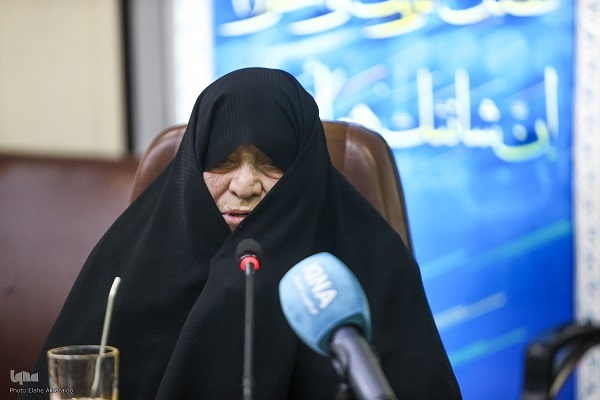 معرفی همزاد تنهایی؛ رمانی که تنهایی و دشواری وظیفه یک متفکر را روایت میکند معرفی همزاد تنهایی؛ رمانی که تنهایی و دشواری وظیفه یک متفکر را روایت میکند