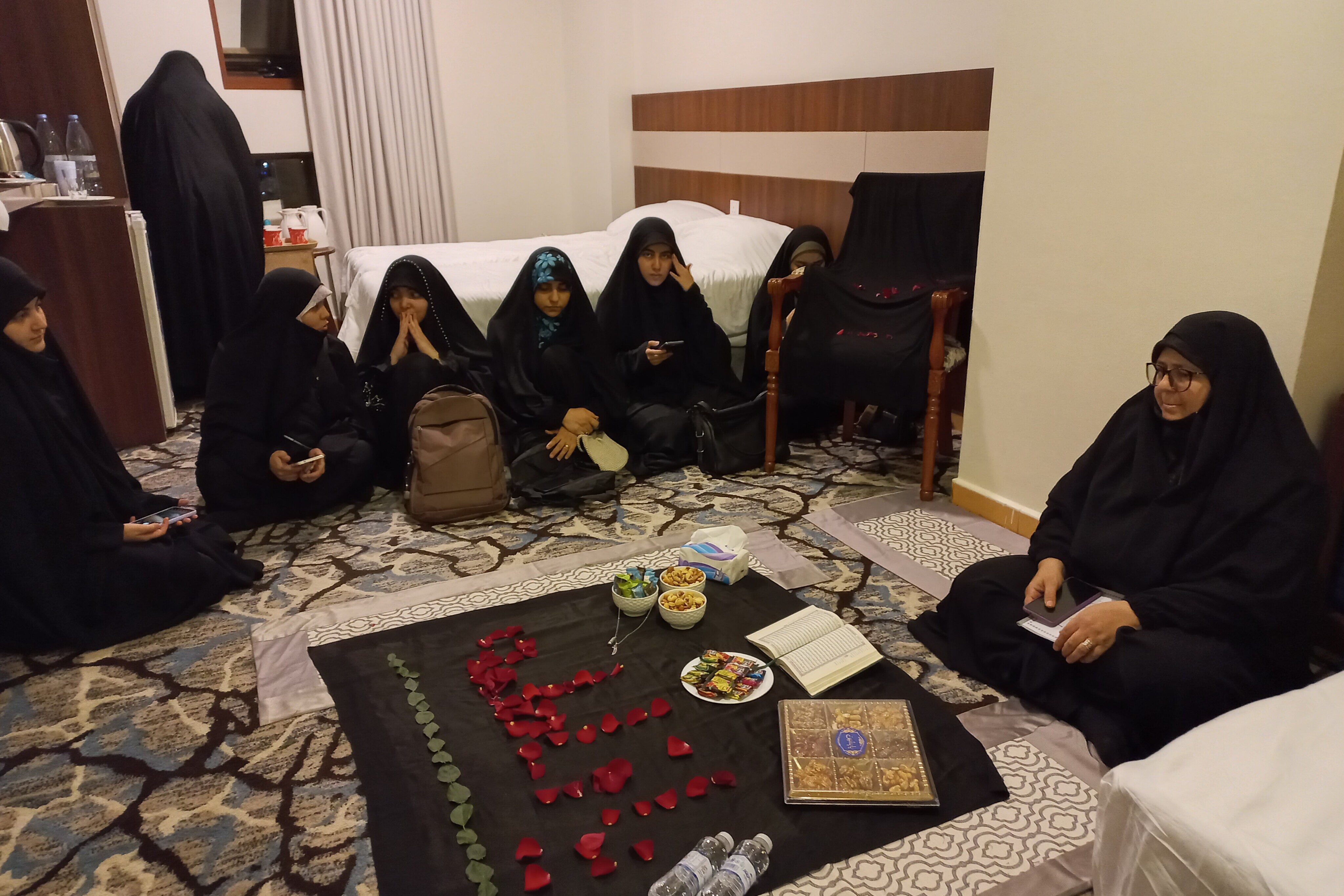 عزاداری دختران فاطمه در غربت بقیع