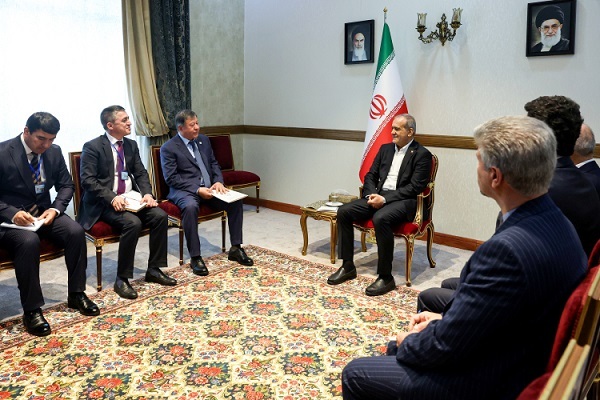 پزشکیان در دیدار وزیر کشور تاجیکستان