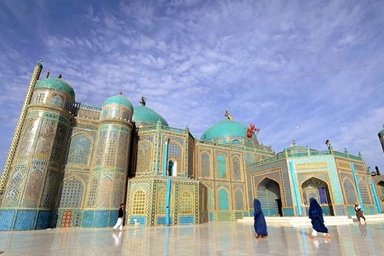 مسجد کبود؛ شاهکاری از معماری اسلامی در افغانستان + فیلم