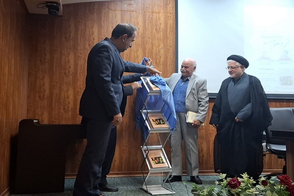 فهم نه از عقل آغاز می‌شود و نه با کلیت پایان می‌یابد