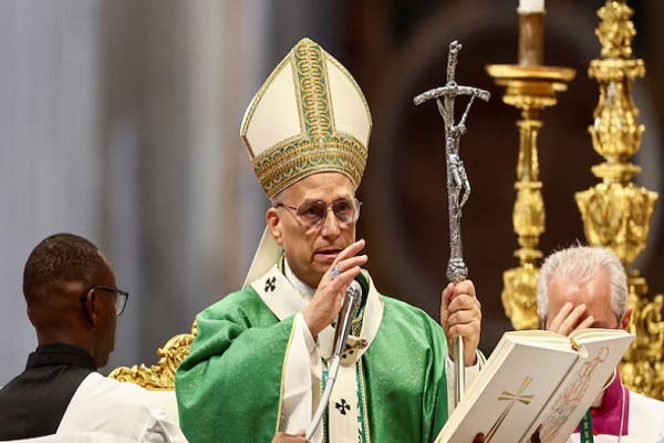 پایان سفر پاپ به لبنان با برگزاری مراسم نیایش صدهزار نفری