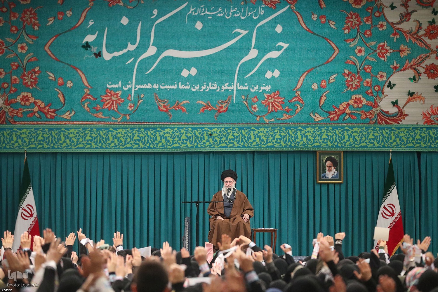 جمهوری اسلامی، منطق غرب درباره زن را باطل کرد