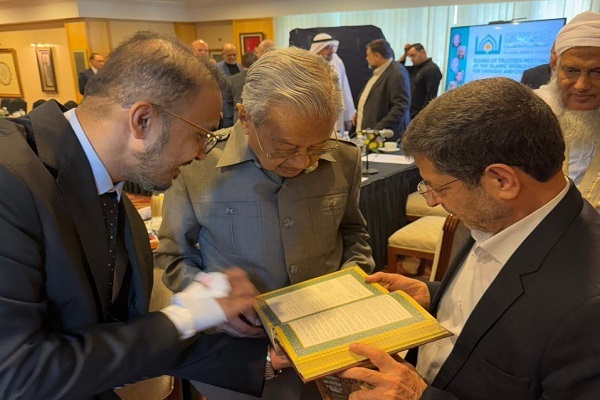 با مهاتیر؛ در یکصدسالگی او