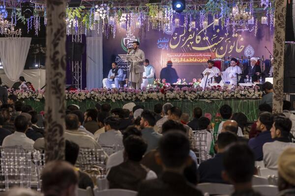 کنفرانس حضرت فاطمه زهرا (س) با حضور هیأتی از آستان مقدس عباسی در پاکستان برگزار شد + عکس