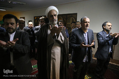 اقامه نماز جماعت مغرب و عشاء در حاشیه مراسم تجلیل از دست‌اندرکاران بیست و چهارمین نمایشگاه بین‎المللی قرآن کریم