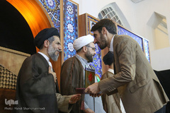 تقدیر از برگزیدگان در مراسم اختتامیه سی و نهمین مسابقات قرآن کریم سازمان اوقاف و امور خیریه