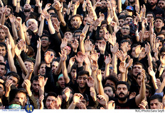 عزاداری مردم حسینی  در ظهر روز عاشورا