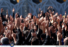 عزاداری مردم حسینی  در ظهر روز عاشورا