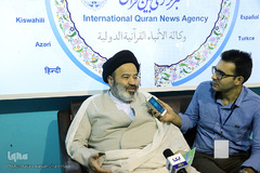 حجت الاسلام نواب مهمانان ایکنا در دومین روز نمایشگاه مطبوعات
