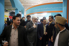 دکتر عارف مهمان ایکنا در روز پنجم نمایشگاه مطبوعات