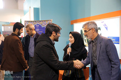 مناظره دانشجویی در غرفه ایکنا ـ نمایشگاه مطبوعات