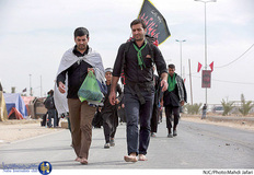 شور و حال زائران حسینی در آستانه اربعین