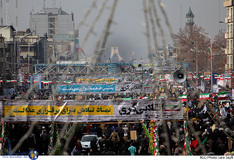 راهپیمایی یوم الله ۲۲ بهمن در تهران 
