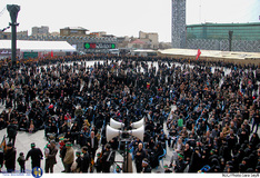 تجمع عزاداران فاطمی در میدان امام حسین (ع)