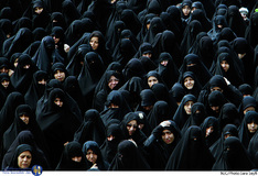 تجمع عزاداران فاطمی در میدان امام حسین (ع)