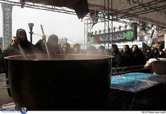 تجمع عزاداران فاطمی در میدان امام حسین (ع)