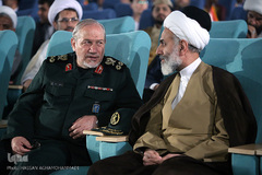  حجت‌الاسلام علي محمدي، رییس سازمان اوقاف و امور خیریه و سرلشگر رحیم صفوی، مشاور عالی نظامی مقام معظم رهبری 