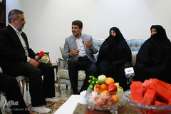 دیدار نمایندگان جامعه قرآنی با خانواده شهید «شهید احمد انصاری»
