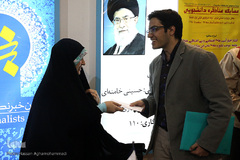 مناظره دانشجویی در غرفه ایکنا