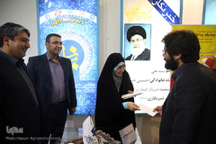 مناظره دانشجویی در غرفه ایکنا