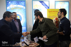 مناظره دانشجویی در غرفه ایکنا