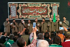 اجرای جمعی از اعضای گروه محمدرسول الله (ص) در مسیر پیاده روی اربعین (عمود۸۲۸)موکب حضرت صاحب الزمان (عج)