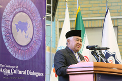 دکتر محمد مشکات الدین رییس دانشگاه داکا بنگلادش