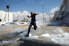 تظاهرات فلسطینیان معترض به انتقال سفارت آمریکا به بیت المقدس در نوار غزه