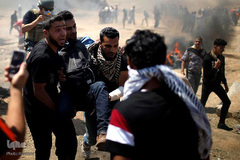 تظاهرات فلسطینیان معترض به انتقال سفارت آمریکا به بیت المقدس در نوار غزه