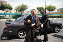 حجت الاسلام یونسی، دستیار ویژه رییس جمهور در امور اقلیتهای دینی در مراسم تشییع پیکر مرحوم حجت الاسلام «احمد احمدی»