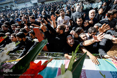 تشییع پیکر ۱۳۵ شهید گمنام دفاع مقدس