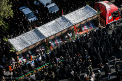 تشییع پیکر ۱۳۵ شهید گمنام دفاع مقدس