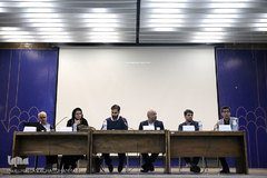 نشست در دام فقر