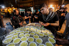 خدمت رسانی موکب جوادالائمه (ع) به زوار اربعین