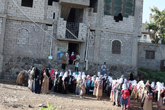 خانه معلمی مدرسه ۷۰۰ دانش‌آموز یمنی شد