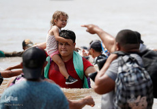 خطر در کمین کودکان / کاروان مهاجر به سمت مرز ایالات متحده-مکزیک